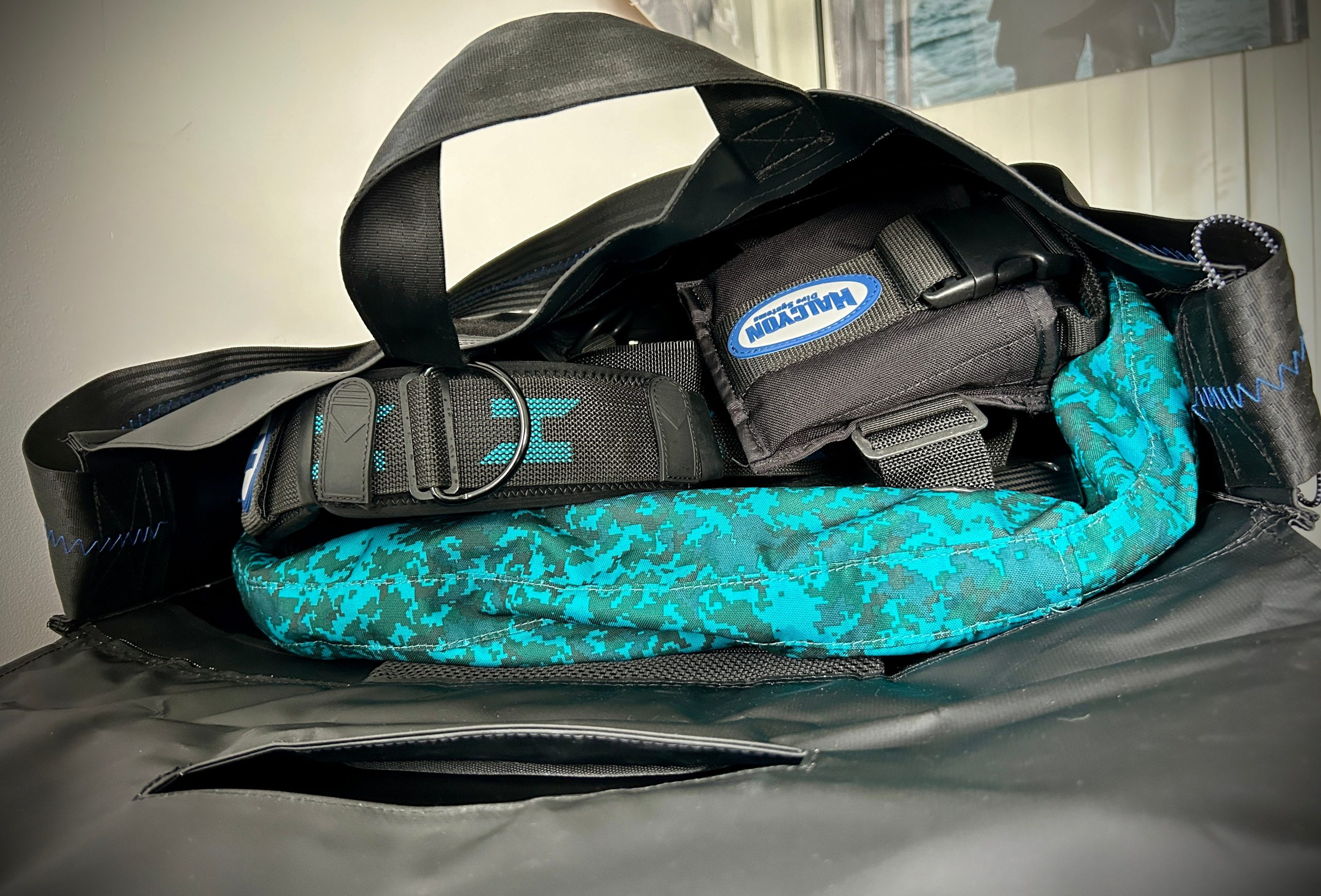 Halcyon - Traverse Bag - Image 5
