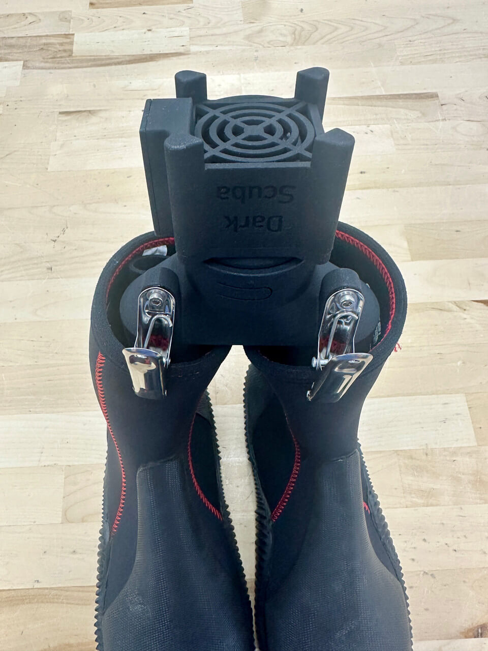 Dark Scuba Gear Drying System - Image 7