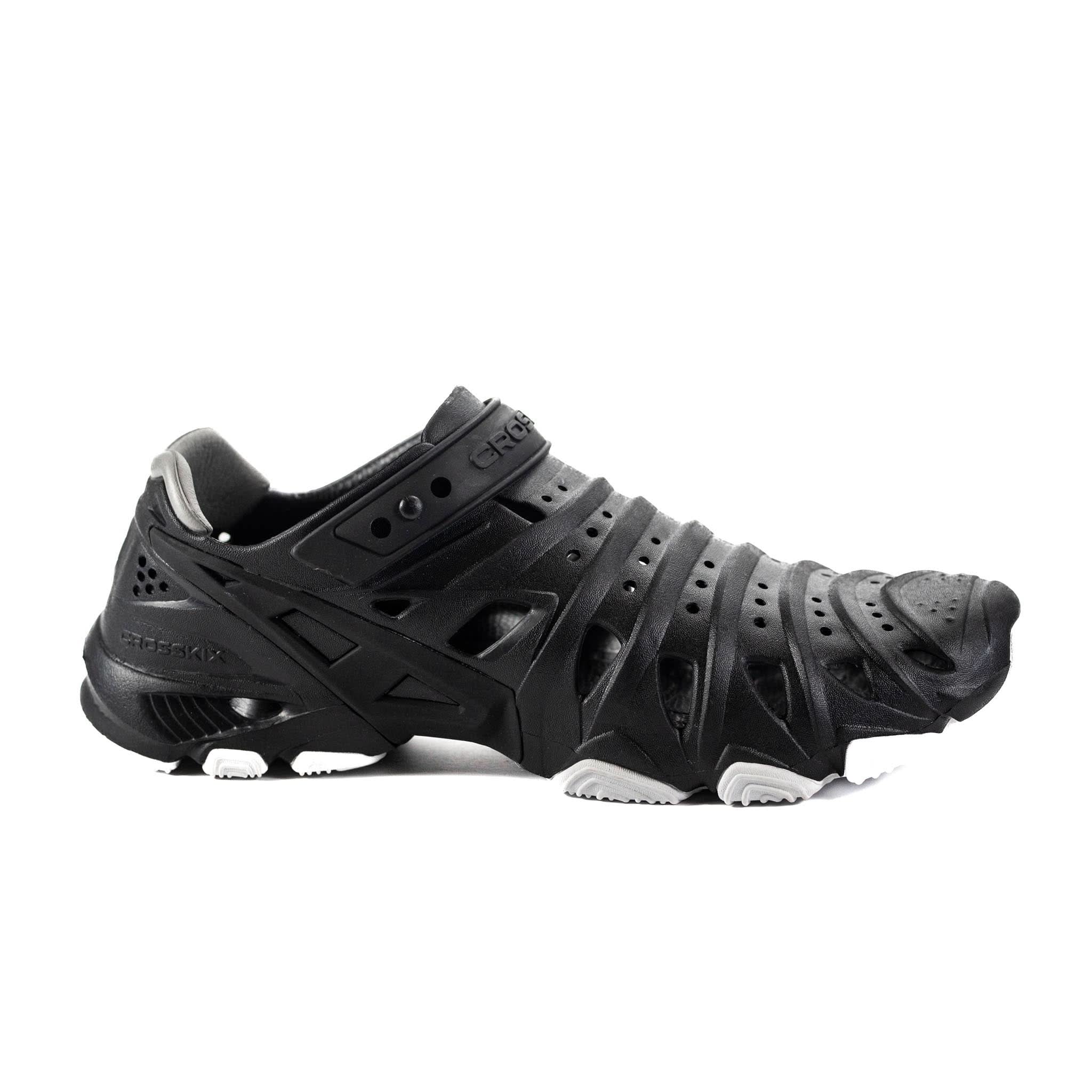 2.0 Closed Toe Water Shoes For Women - Image 3