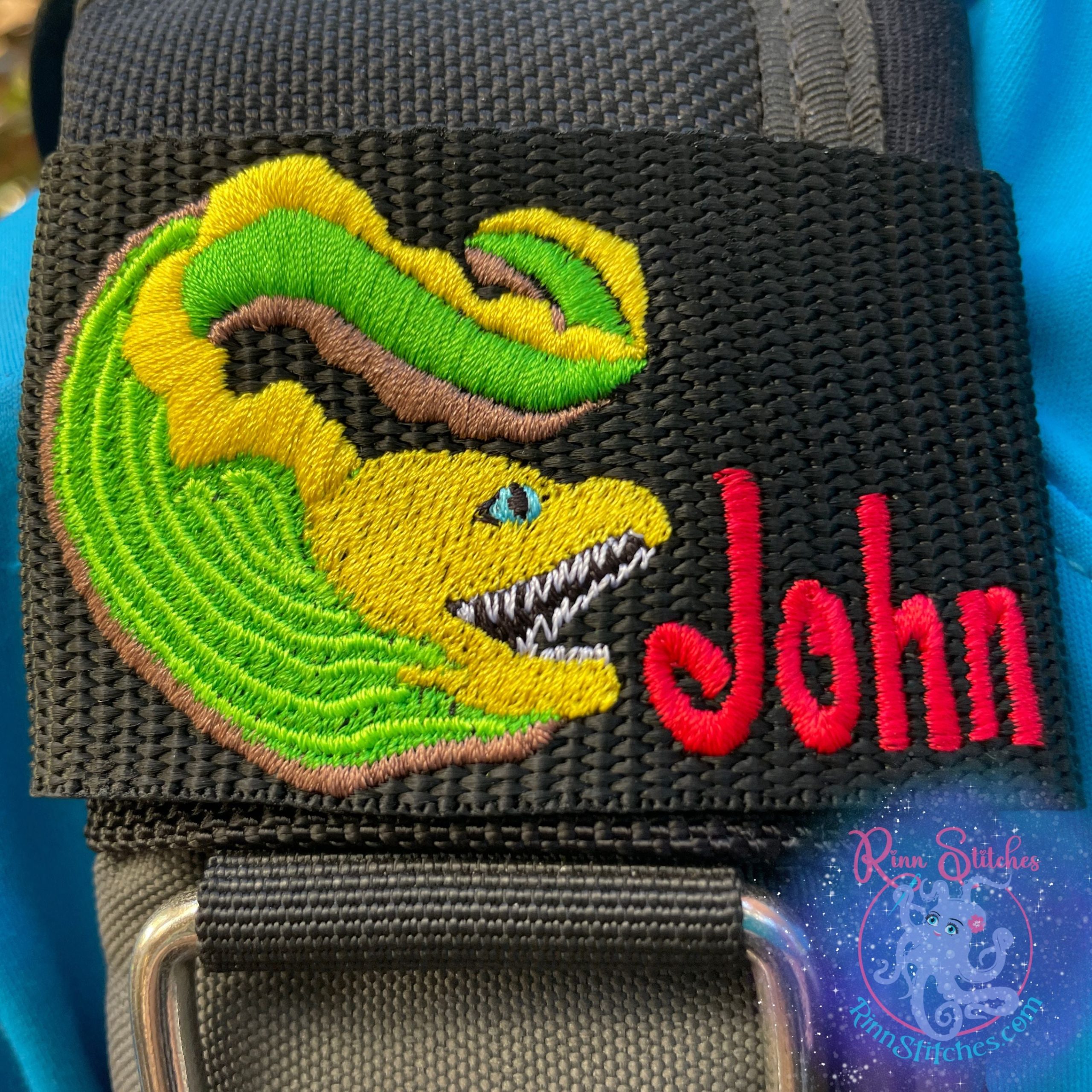 Green Moray Eel Personalized BCD Tag - Image 2