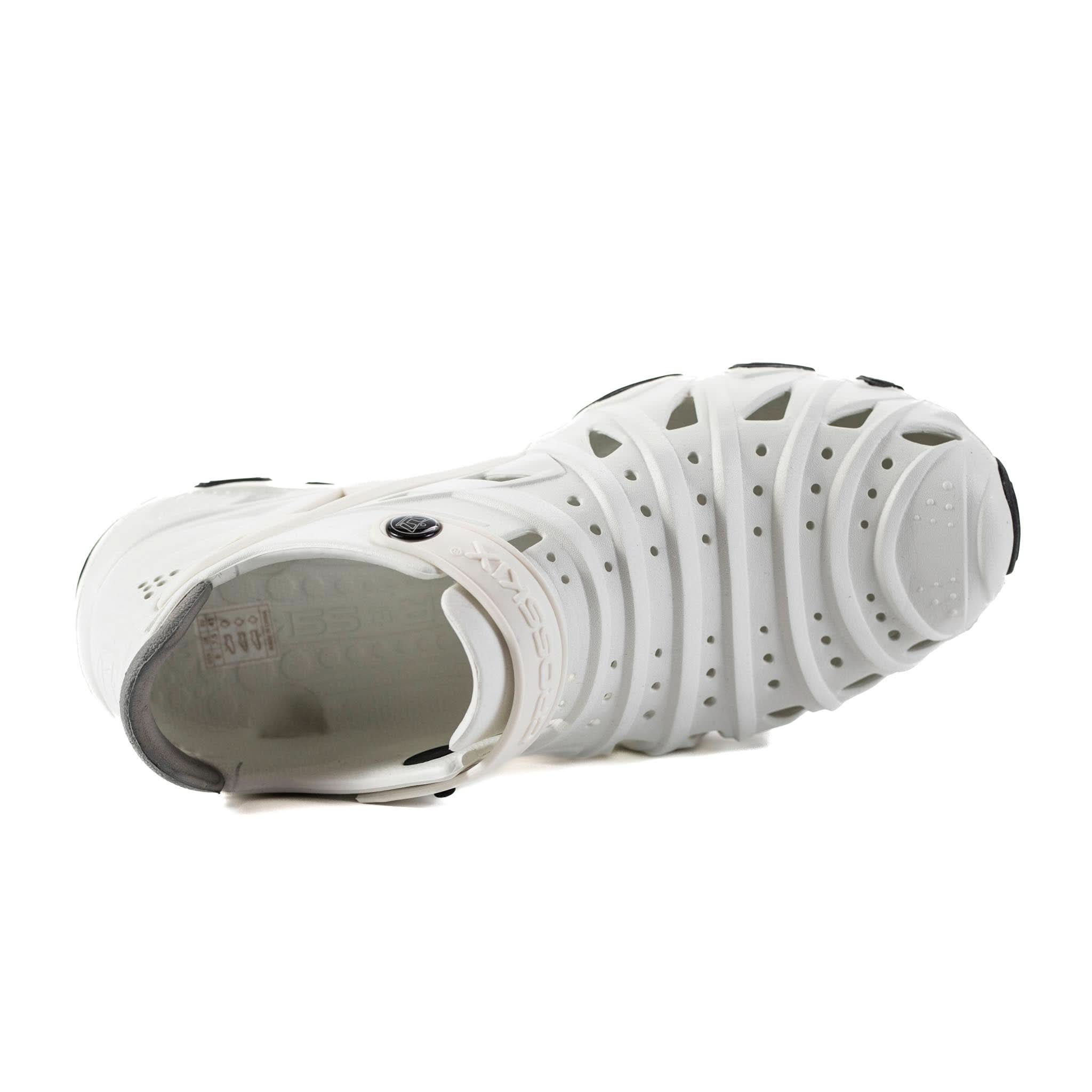 2.0 Closed Toe Water Shoes For Women - Image 11