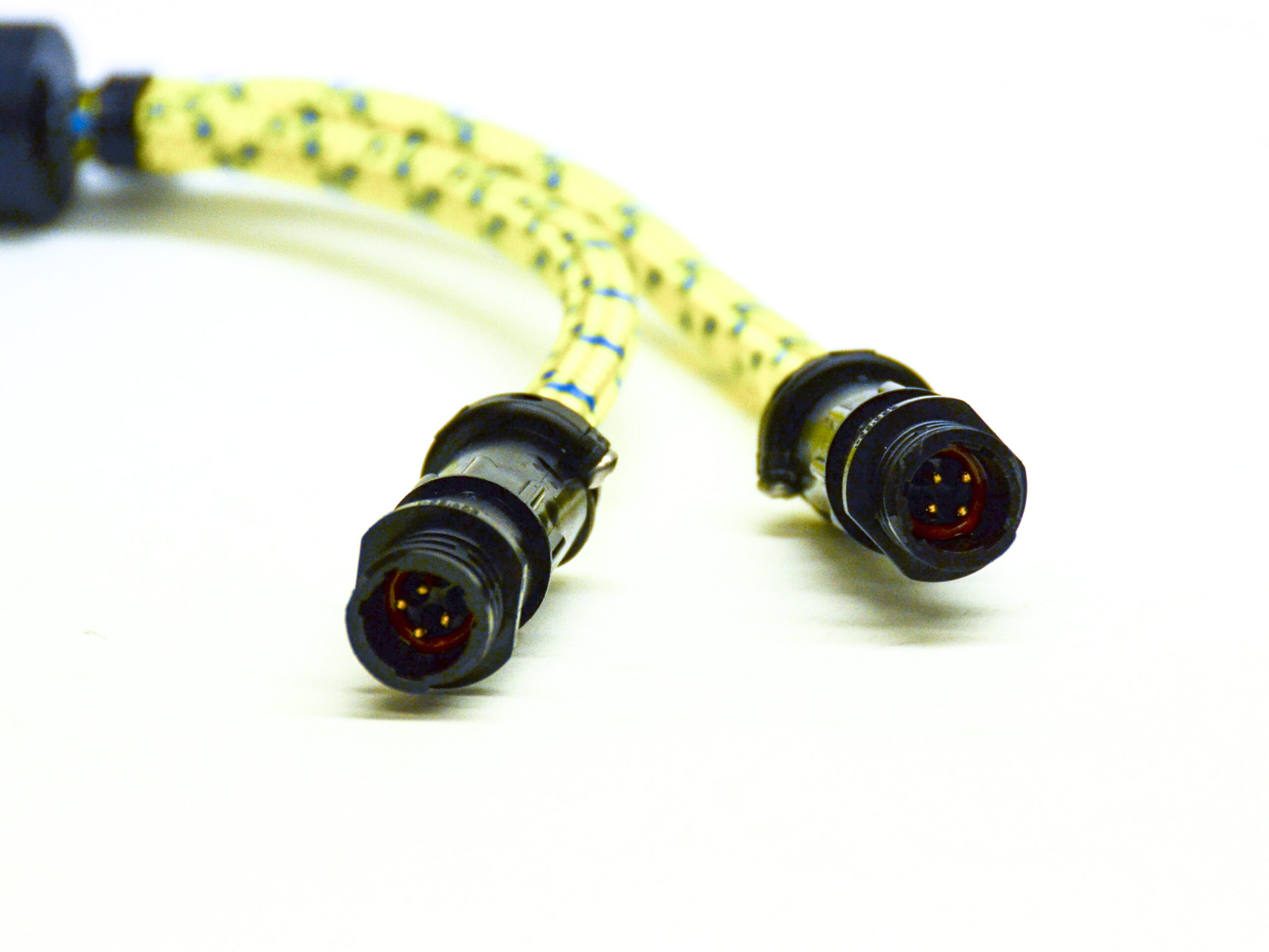 YAD-S Y-Splitter for MK-7 (Allows 2 Divers To Plug Into 1 Port) - Image 2