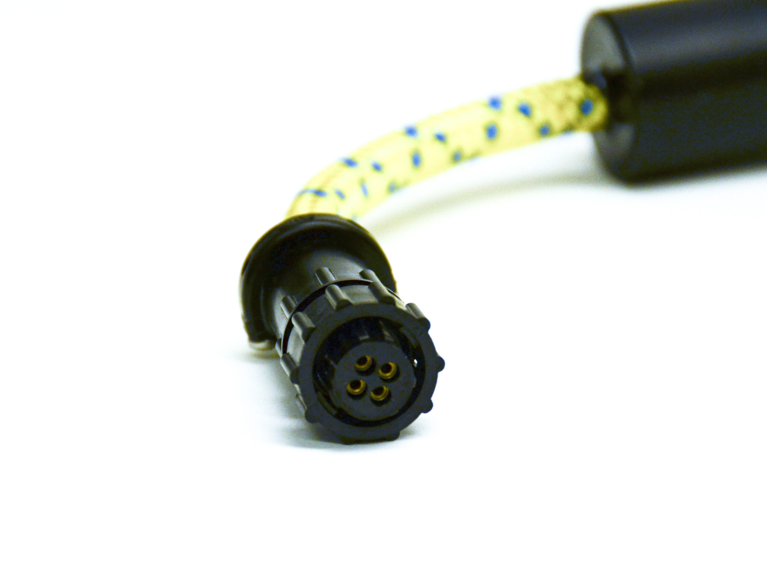 YAD-S Y-Splitter for MK-7 (Allows 2 Divers To Plug Into 1 Port) - Image 3